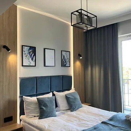 No 61 Blue Apartment *