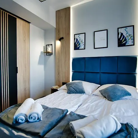 Apartment No 61 Blue Zator
